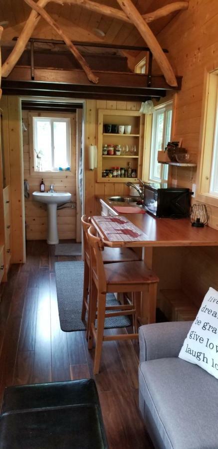 A Tiny Escape Villa Roberts Creek Luaran gambar